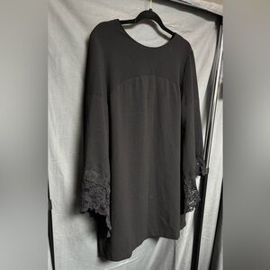 ☀️Zara mini dress 3/4 lace trim sleeve
SzL